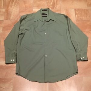 Claiborne Men’s Sea Foam Green Wrinkle Free Long Sleeve Button Down Dress Shirt
